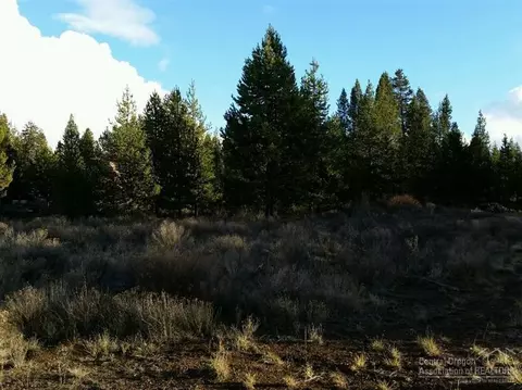 17261 Willow Ct, Bend, OR 97707 photo 1