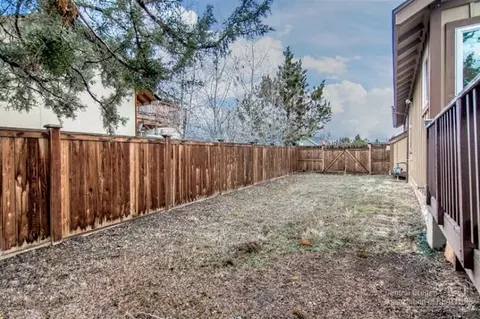20889 Crested Ct, Bend, OR 97701 photo 18