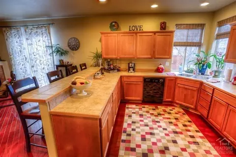 21159 SE Clairaway Ave, Bend, OR 97702 photo 4