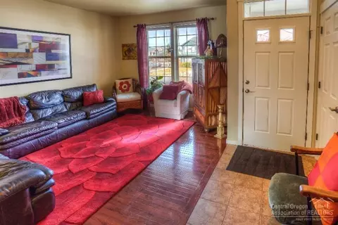 21159 SE Clairaway Ave, Bend, OR 97702 photo 2