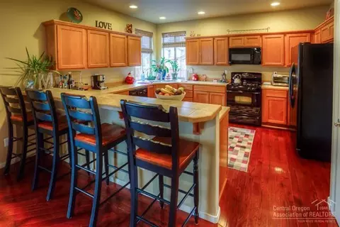 21159 SE Clairaway Ave, Bend, OR 97702 photo 3