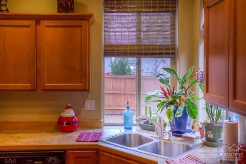 21159 SE Clairaway Ave, Bend, OR 97702 photo 5