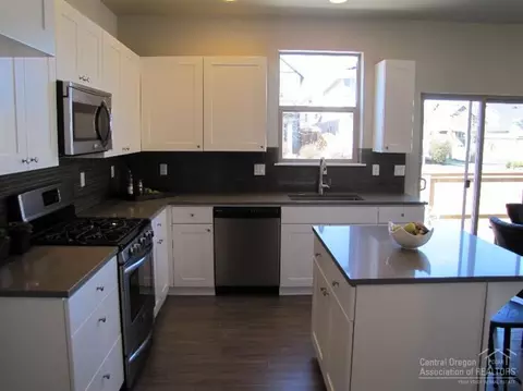 20519 Avro Pl, Bend, OR 97701 photo 10