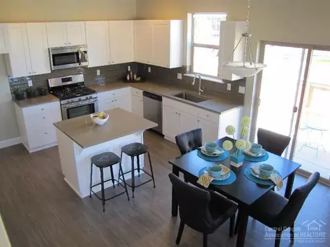 20519 Avro Pl, Bend, OR 97701 photo 5