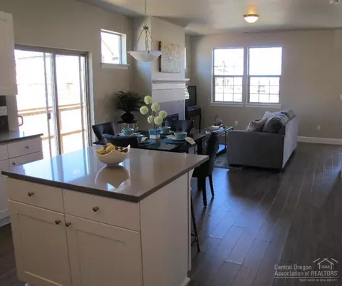 20519 Avro Pl, Bend, OR 97701 photo 11