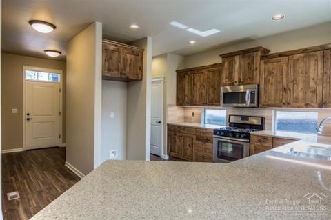 60395 SE Hedgewood Ln, Bend, OR 97702 photo 7