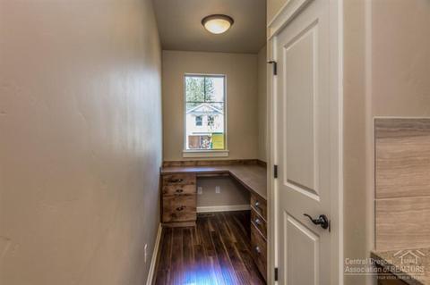 60395 SE Hedgewood Ln, Bend, OR 97702 photo 8