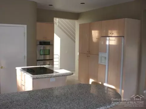 63465 Hamehook Rd, Bend, OR 97701 photo 5