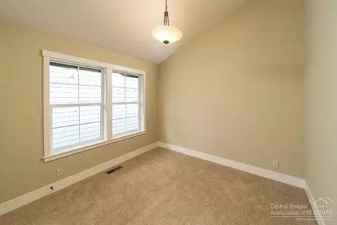 61065 SE Ruby Peak Ln, Bend, OR 97702 photo 7