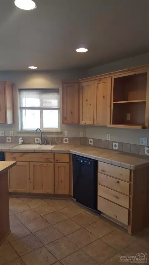 18190 4th Ave, Bend, OR 97701 photo 13