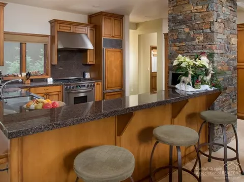 61716 Tam Mcarthur Loop, Bend, OR 97702 photo 14