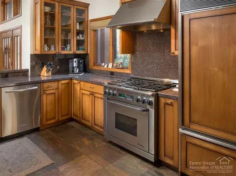 61716 Tam Mcarthur Loop, Bend, OR 97702 photo 15