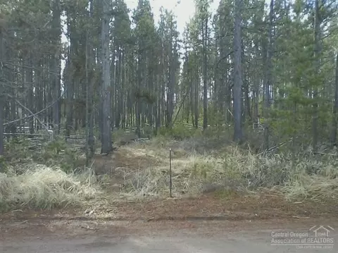 17153 Helbrock Dr, Bend, OR photo 1