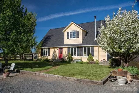 61455 Ward Rd, Bend, OR 97702 photo 2