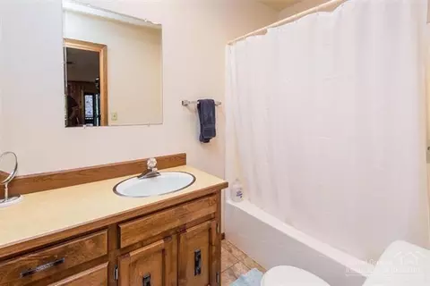 63330 Pine Knoll Cir, Bend, OR 97701 photo 20