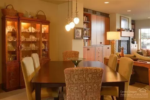 36 SW Wall St, Bend, OR 97702 photo 9