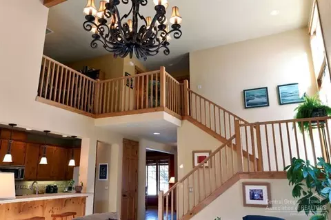 19530 Sugar Mill Loop, Bend, OR 97702 photo 5