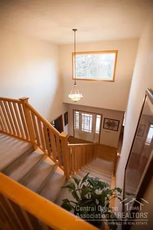 22185 Bear Creek Rd, Bend, OR 97701 photo 8