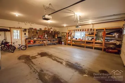 22185 Bear Creek Rd, Bend, OR 97701 photo 20