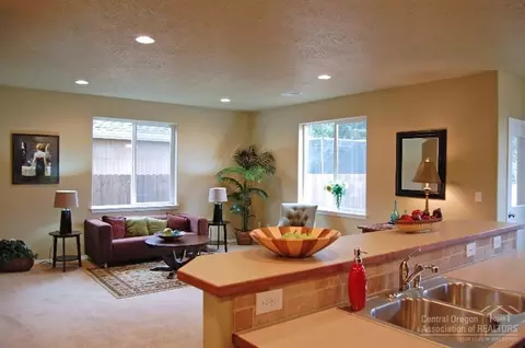 21100 Azalia Ave, Bend, OR 97702 photo 12