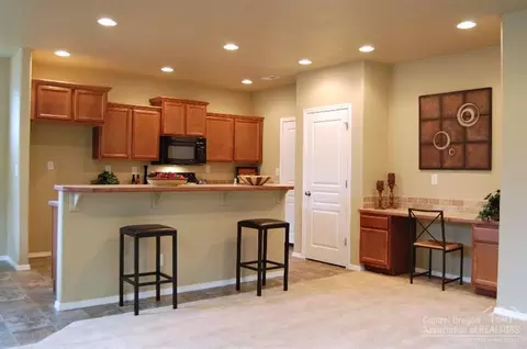 21100 Azalia Ave, Bend, OR 97702 photo 11