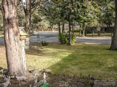 61283 Killowan Dr, Bend, OR 97702 photo 24
