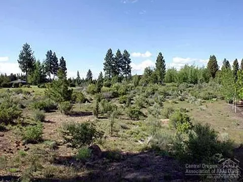 61625 Tam Mcarthur Loop, Bend, OR 97702 photo 1