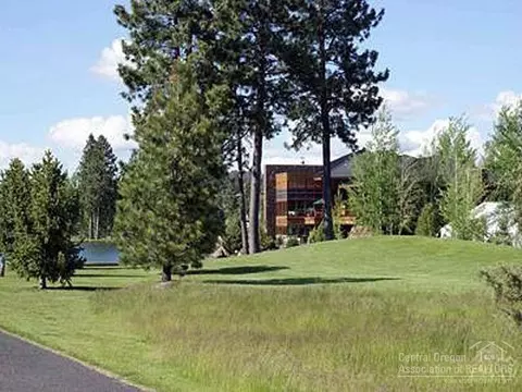 61625 Tam Mcarthur Loop, Bend, OR 97702 photo 6