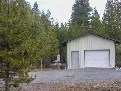 52852 Day Rd, La Pine, OR 97739 photo 1