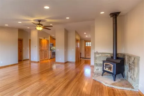67175 Harrington Loop Rd, Bend, OR 97701 photo 4