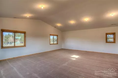 67175 Harrington Loop Rd, Bend, OR 97701 photo 16