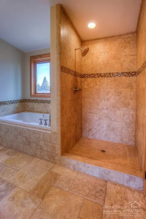 67175 Harrington Loop Rd, Bend, OR 97701 photo 15