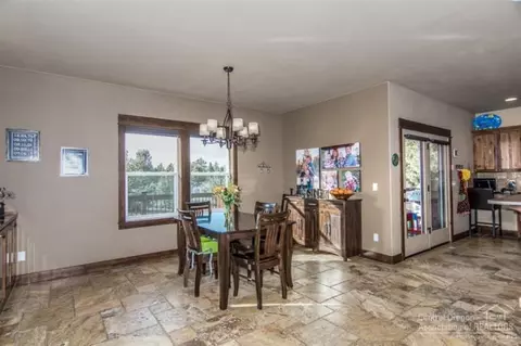 60925 Ward Rd, Bend, OR 97702 photo 9