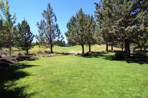 735 Nutcracker Dr, Redmond, OR 97756 photo 23