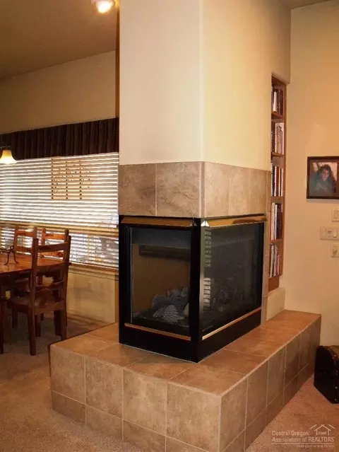 735 Nutcracker Dr, Redmond, OR 97756 photo 5
