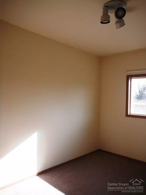 62466 Eagle Rd, Bend, OR 97701 photo 9