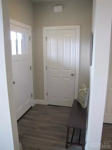 20520 Gloucester Ln, Bend, OR 97701 photo 17