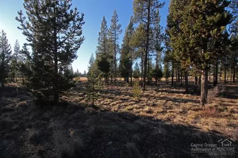 56832 Dancing Rock Loop, Bend, OR 97707 photo 2