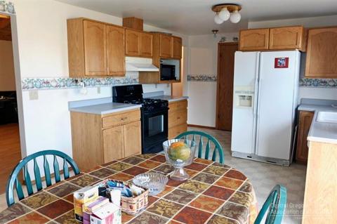 24780 Dodds Rd, Bend, OR 97701 photo 3