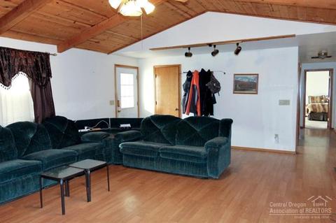 24780 Dodds Rd, Bend, OR 97701 photo 4