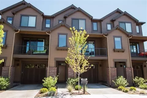 874 SW Crestline Dr, Bend, OR 97702 photo 2