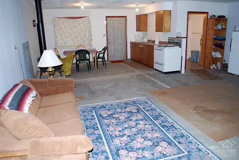 15119 Fall River Dr, Bend, OR 97707 photo 3