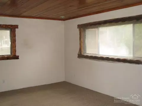 6950 Michael Rd, La Pine, OR 97739 photo 9