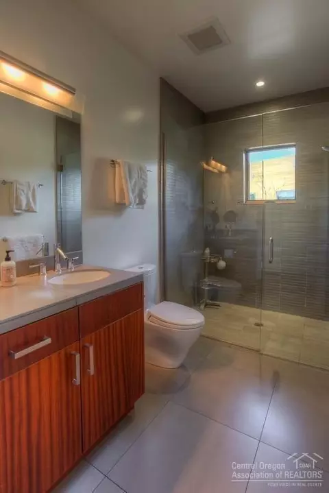 18967 Park Commons Dr, Bend, OR 97701 photo 19