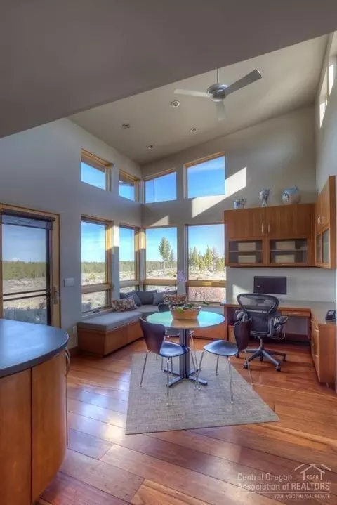 18967 Park Commons Dr, Bend, OR 97701 photo 11
