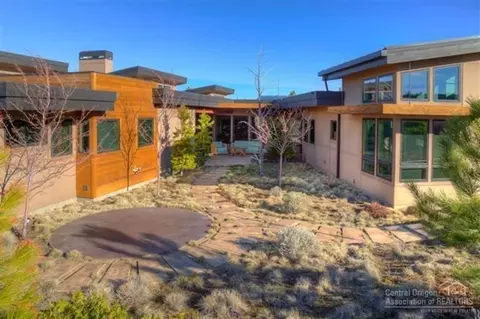18967 Park Commons Dr, Bend, OR 97701 photo 6