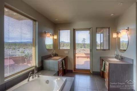 18967 Park Commons Dr, Bend, OR 97701 photo 22