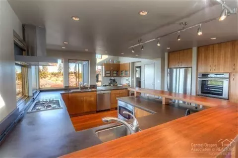 18967 Park Commons Dr, Bend, OR 97701 photo 10