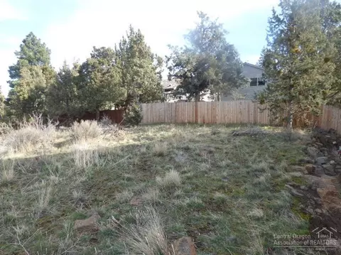 1075 NE Kayak Loop, Bend, OR 97701 photo 9