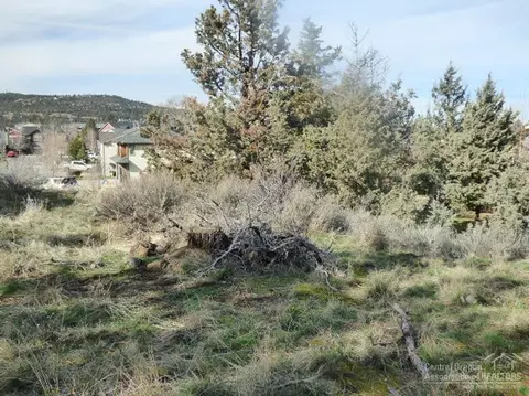 1075 NE Kayak Loop, Bend, OR 97701 photo 6